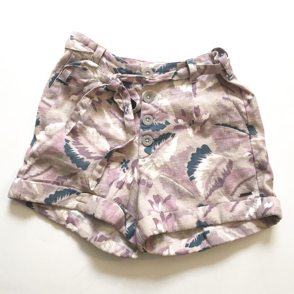 PacSun Pants - Element • Floral shorts with tie